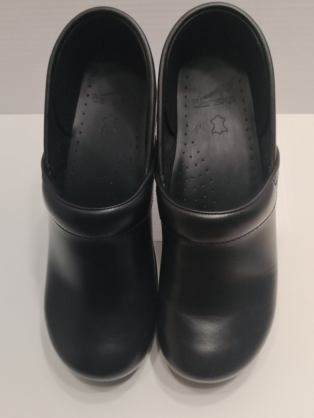 Black Leather Slip-On Clogs - Men